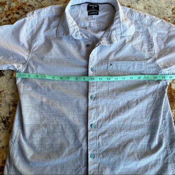 HURLEY, Short Sleeve, Button Up, Size M “Tailored Fit” - Picture 7 of 9